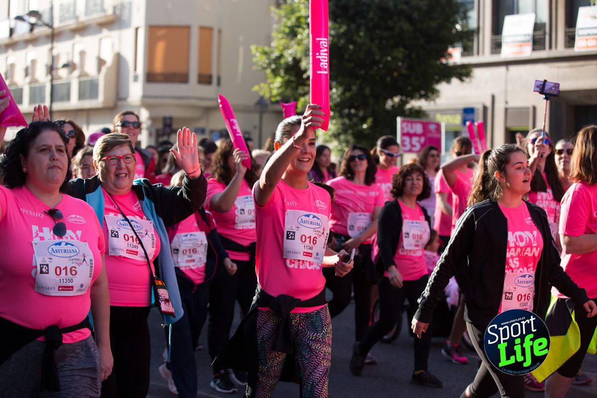 La salida de la Carrera de la Mujer de Valencia en imágenes