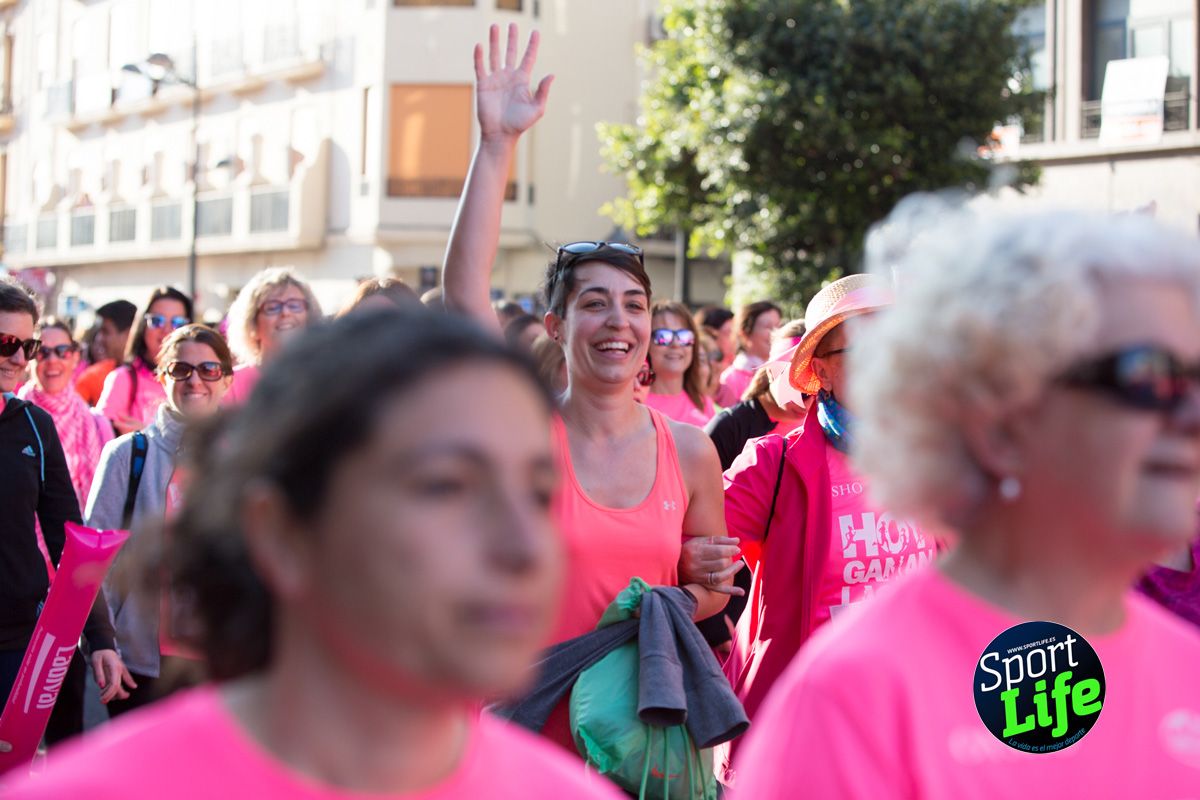 La salida de la Carrera de la Mujer de Valencia en imágenes