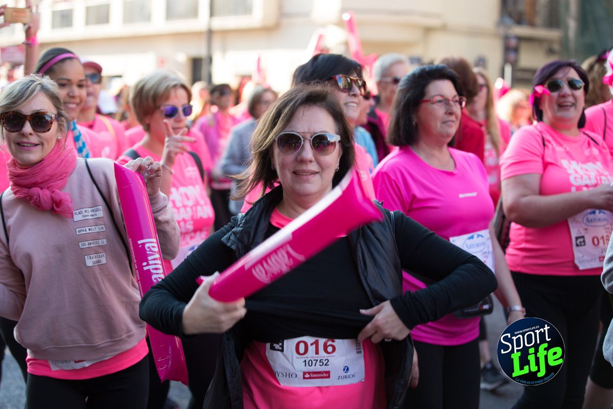 La salida de la Carrera de la Mujer de Valencia en imágenes