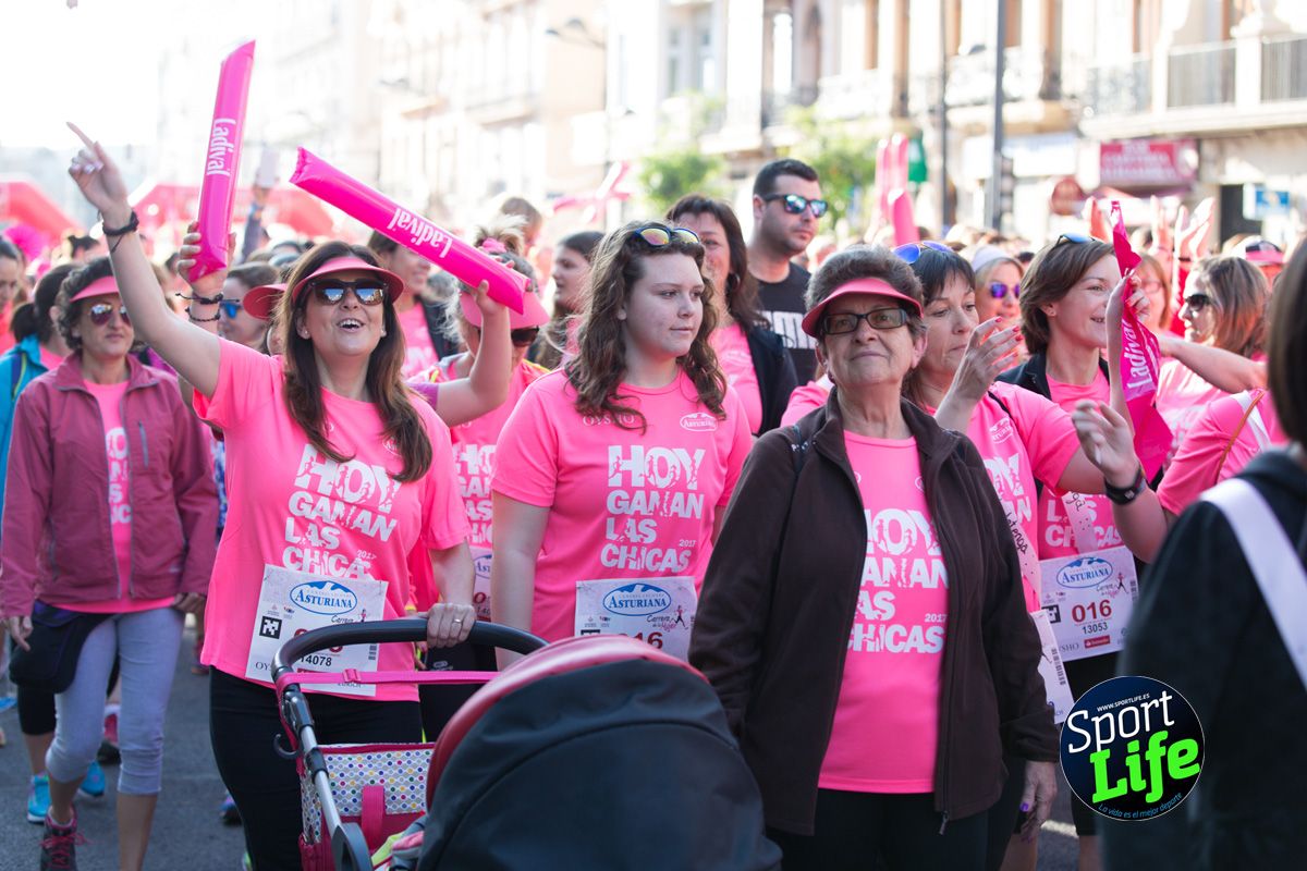 La salida de la Carrera de la Mujer de Valencia en imágenes