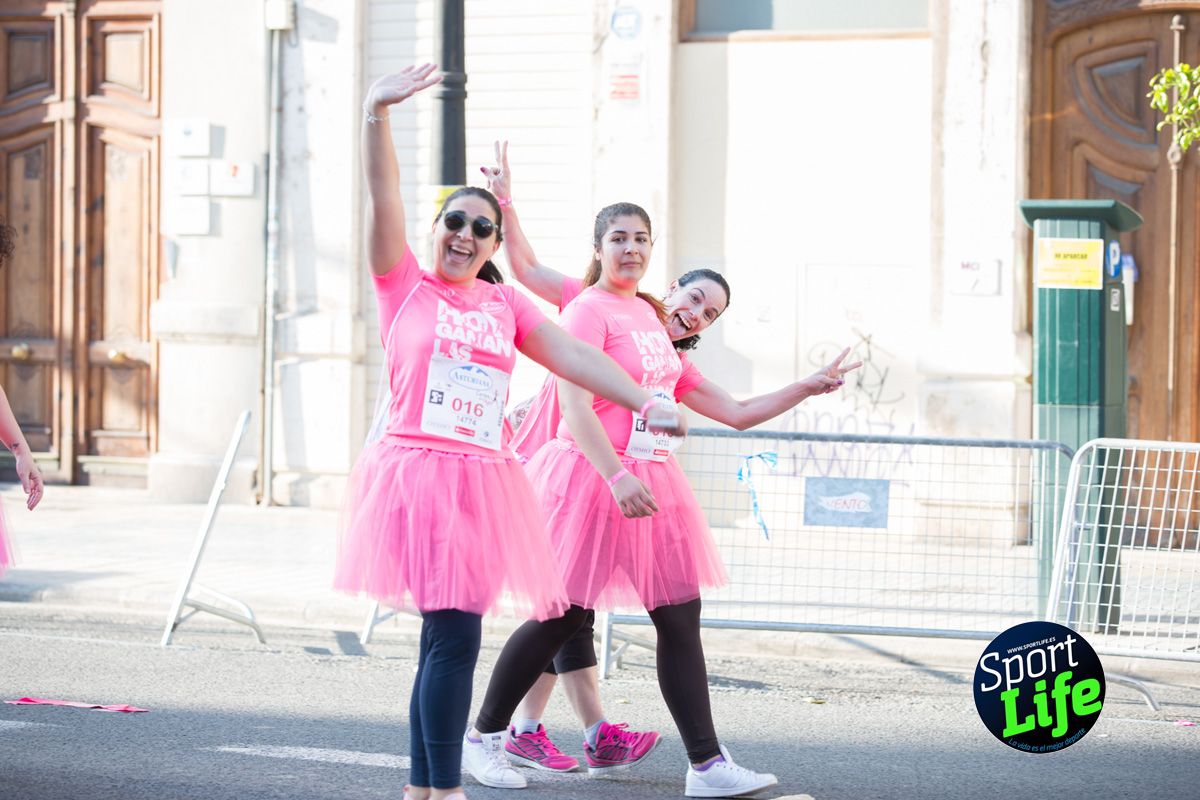 La salida de la Carrera de la Mujer de Valencia en imágenes