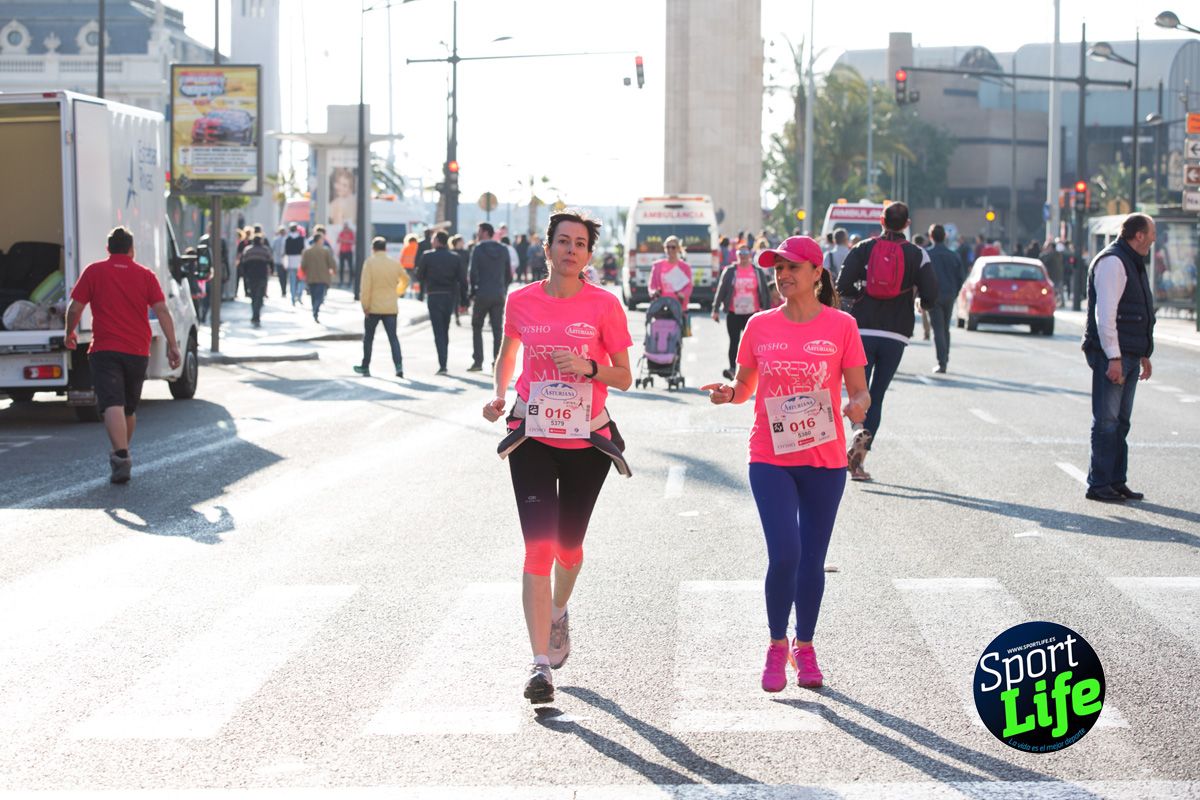 La salida de la Carrera de la Mujer de Valencia en imágenes