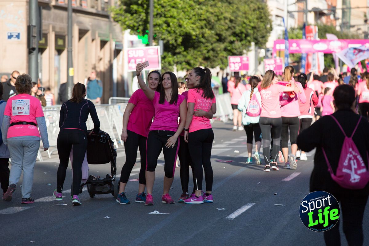 La salida de la Carrera de la Mujer de Valencia en imágenes
