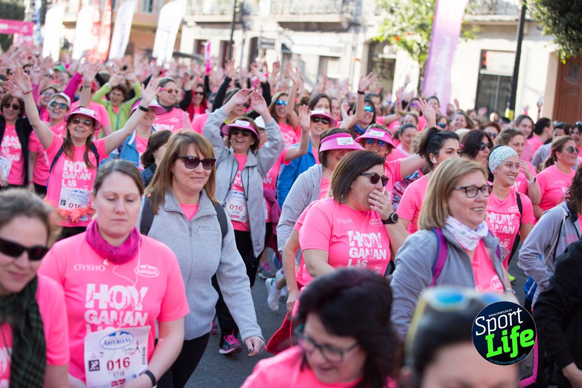 La salida de la Carrera de la Mujer de Valencia en imágenes