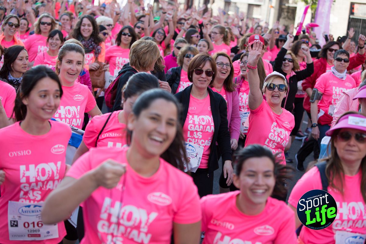 La salida de la Carrera de la Mujer de Valencia en imágenes