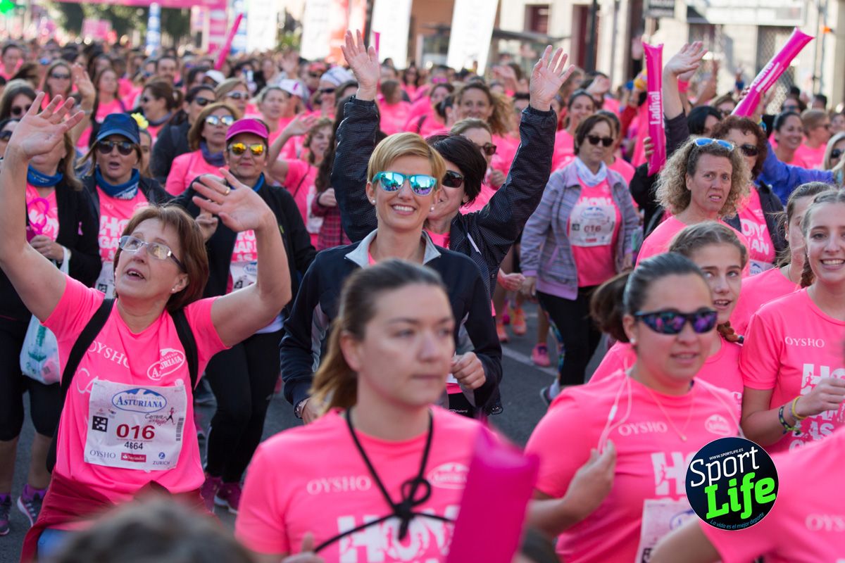 La salida de la Carrera de la Mujer de Valencia en imágenes