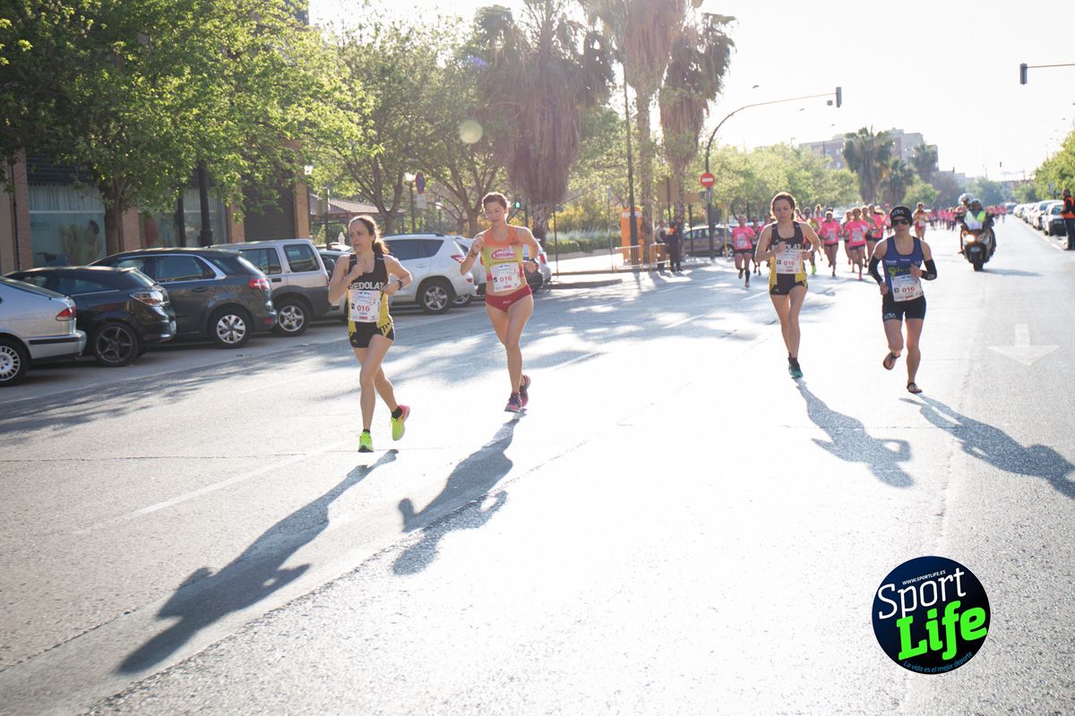 Los primeros momentos de la prueba de la Carrera de la Mujer de Valencia