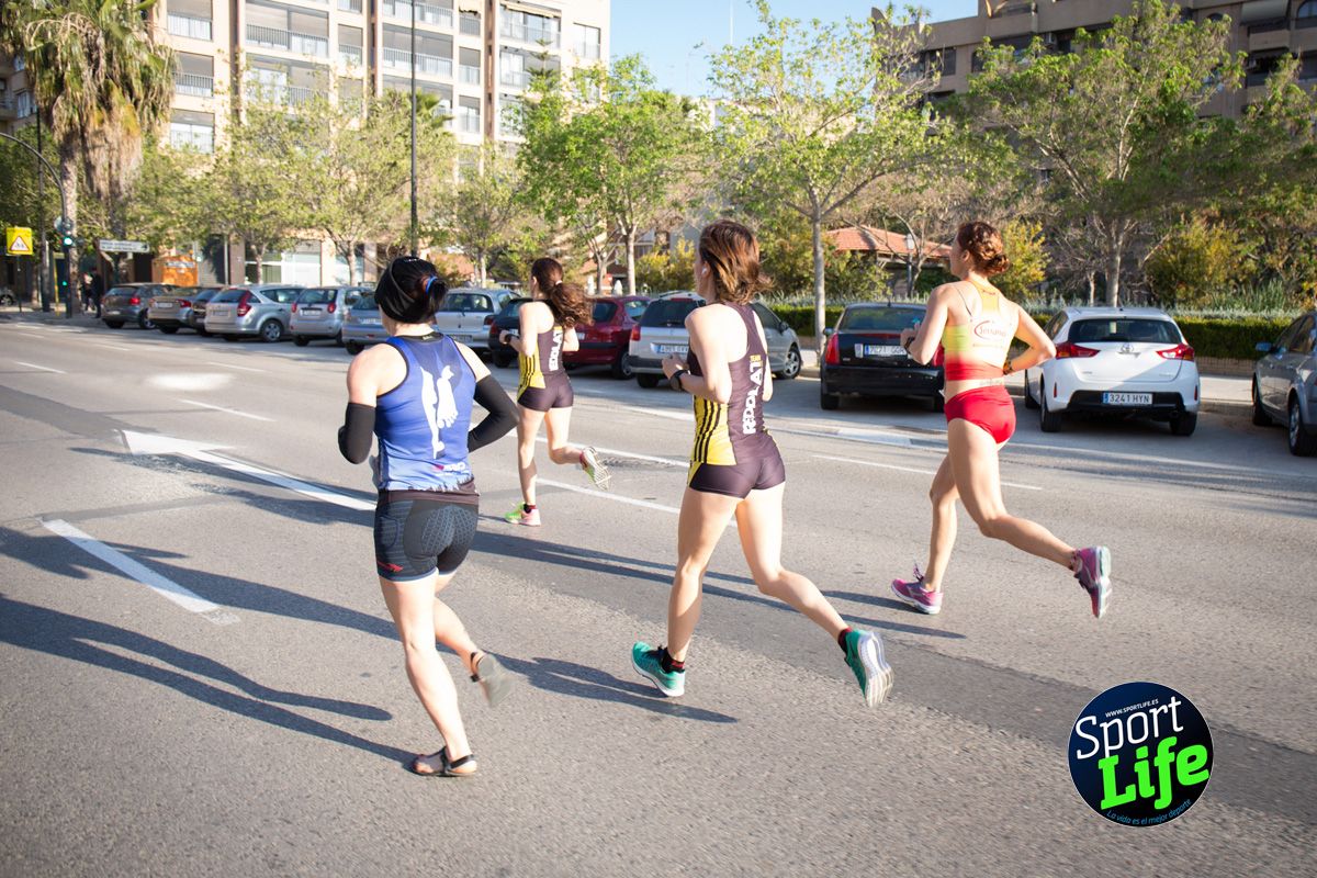Los primeros momentos de la prueba de la Carrera de la Mujer de Valencia