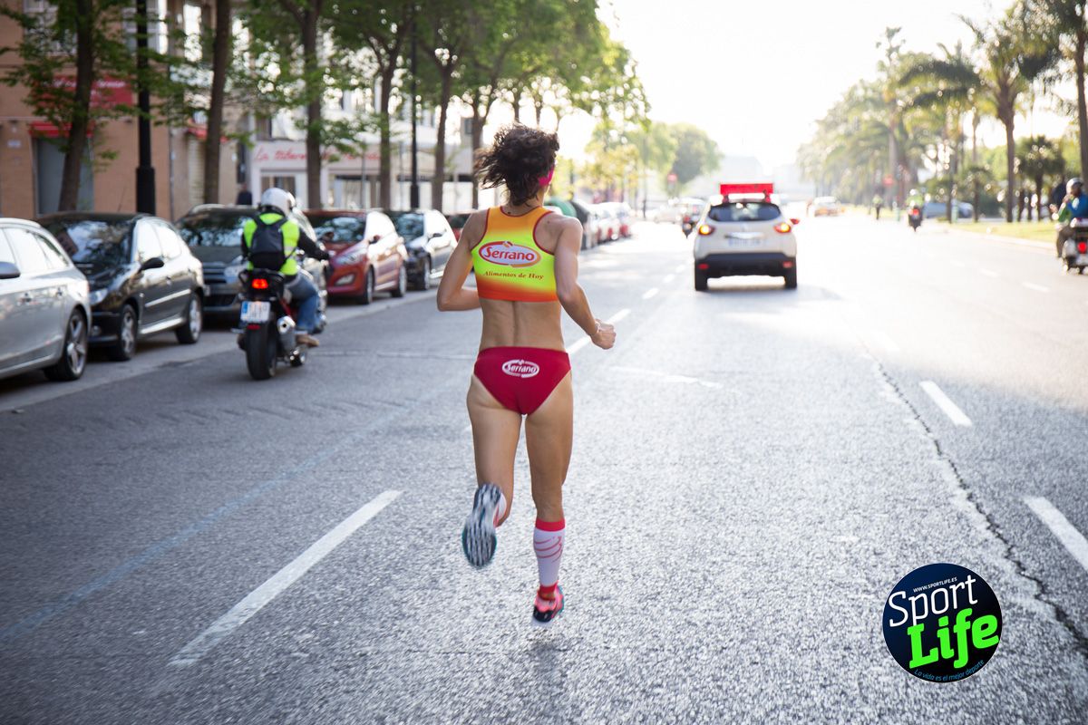 Los primeros momentos de la prueba de la Carrera de la Mujer de Valencia