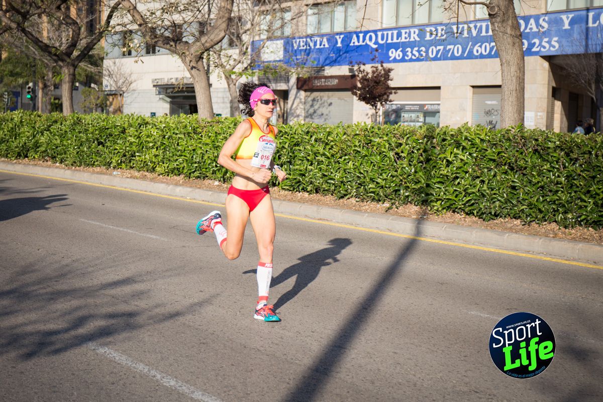 Los primeros momentos de la prueba de la Carrera de la Mujer de Valencia