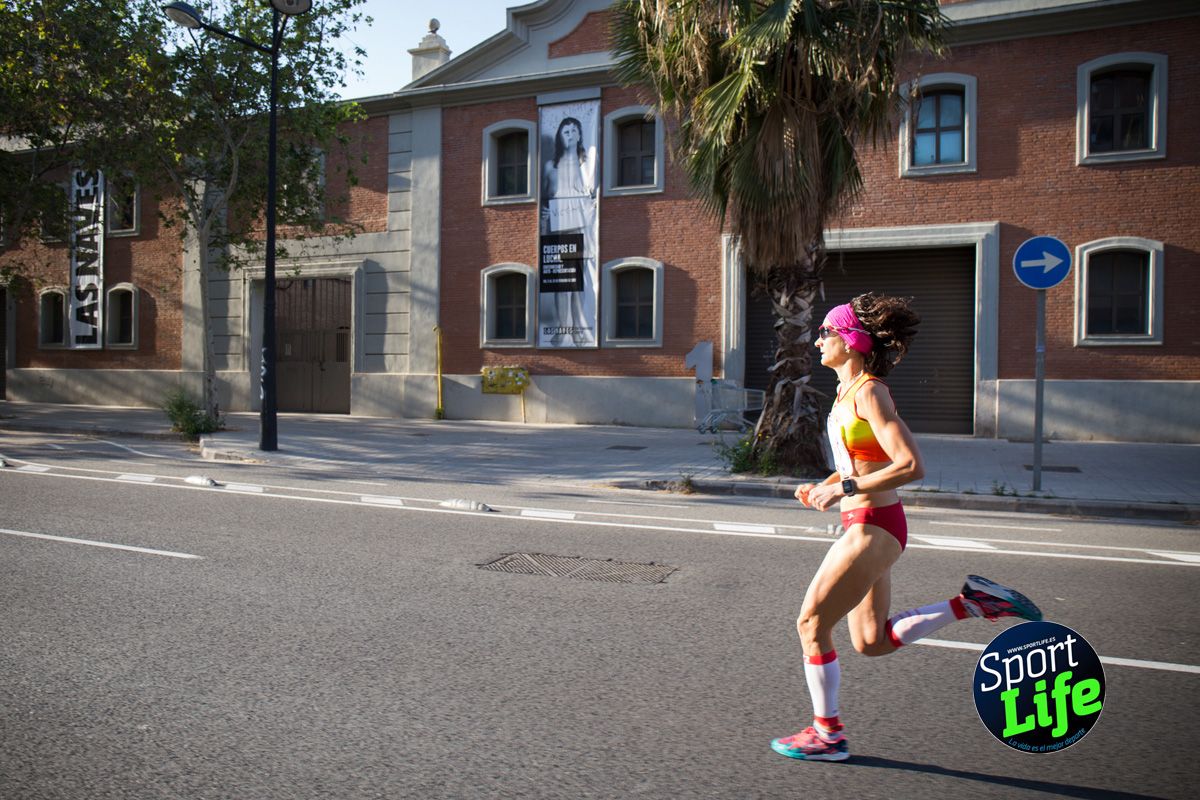 Los primeros momentos de la prueba de la Carrera de la Mujer de Valencia