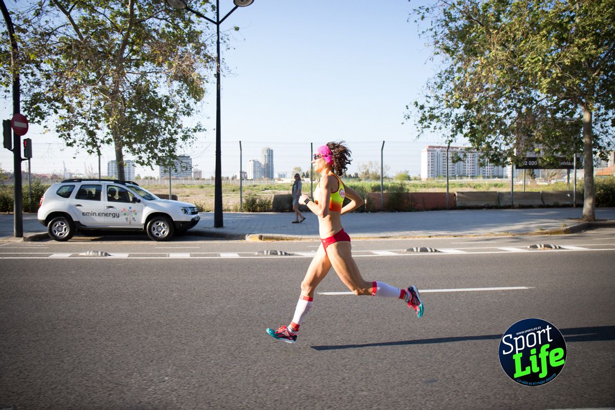 Los primeros momentos de la prueba de la Carrera de la Mujer de Valencia