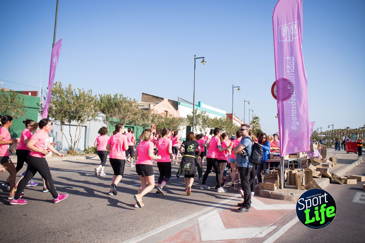 Los primeros momentos de la prueba de la Carrera de la Mujer de Valencia