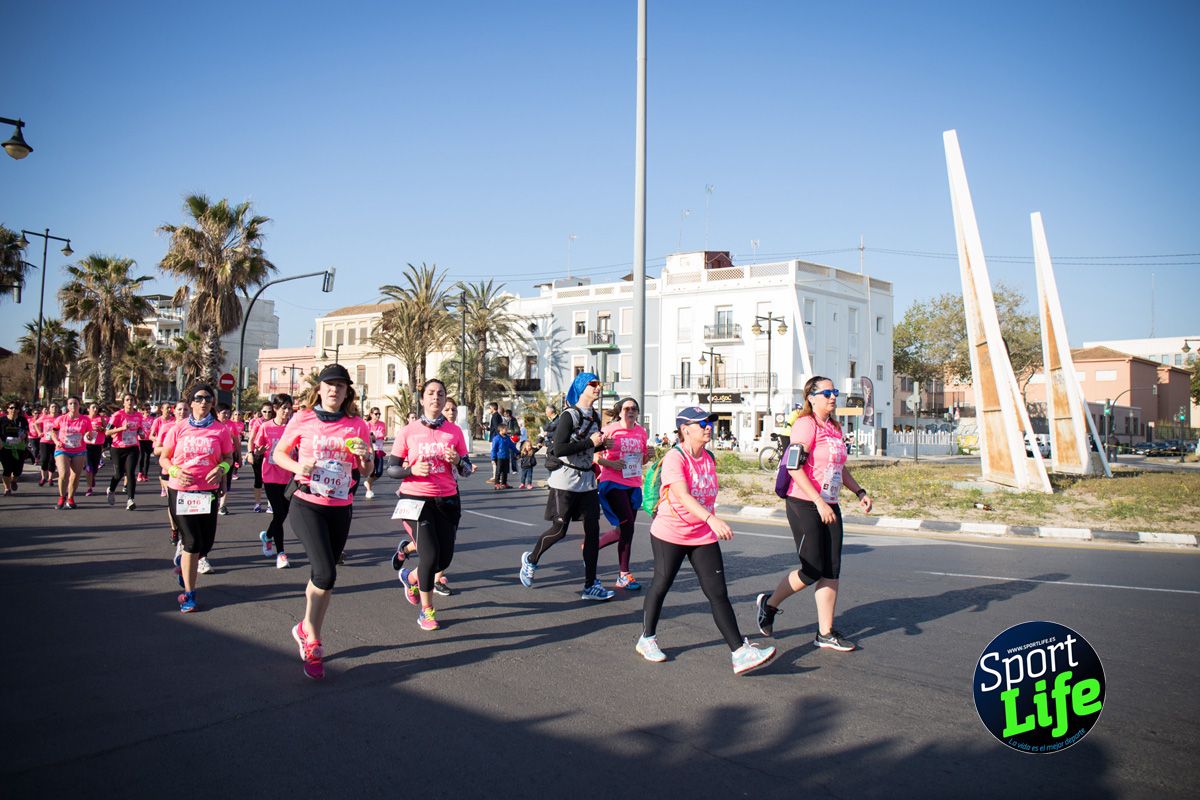 Los primeros momentos de la prueba de la Carrera de la Mujer de Valencia