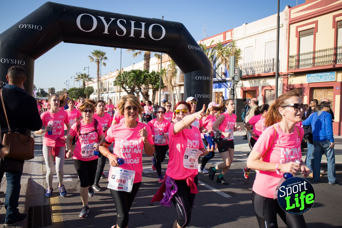 Los primeros momentos de la prueba de la Carrera de la Mujer de Valencia