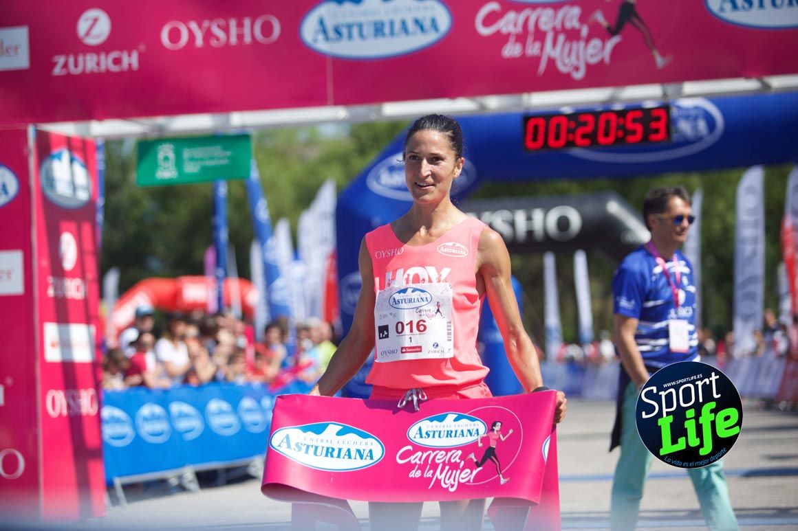 Carrera de la Mujer de Vitoria, primeras llegadas a meta y ambiente de carrera