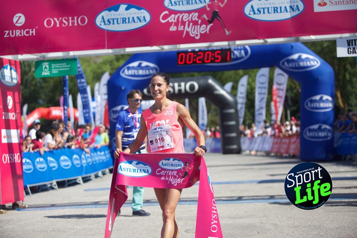 Carrera de la Mujer de Vitoria, primeras llegadas a meta y ambiente de carrera