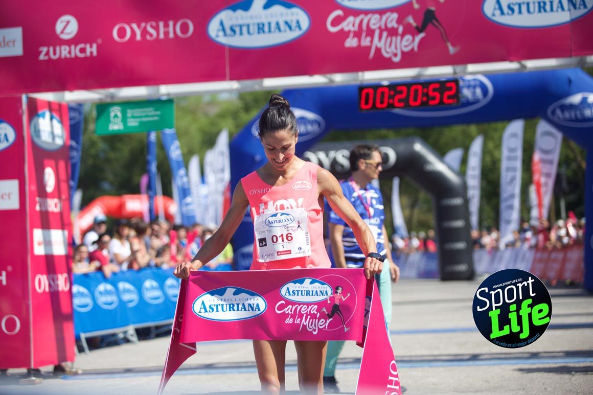 Carrera de la Mujer de Vitoria, primeras llegadas a meta y ambiente de carrera