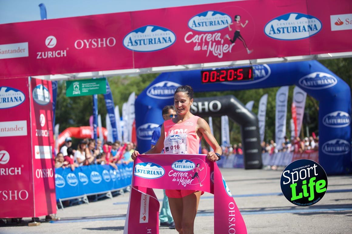 Carrera de la Mujer de Vitoria, primeras llegadas a meta y ambiente de carrera