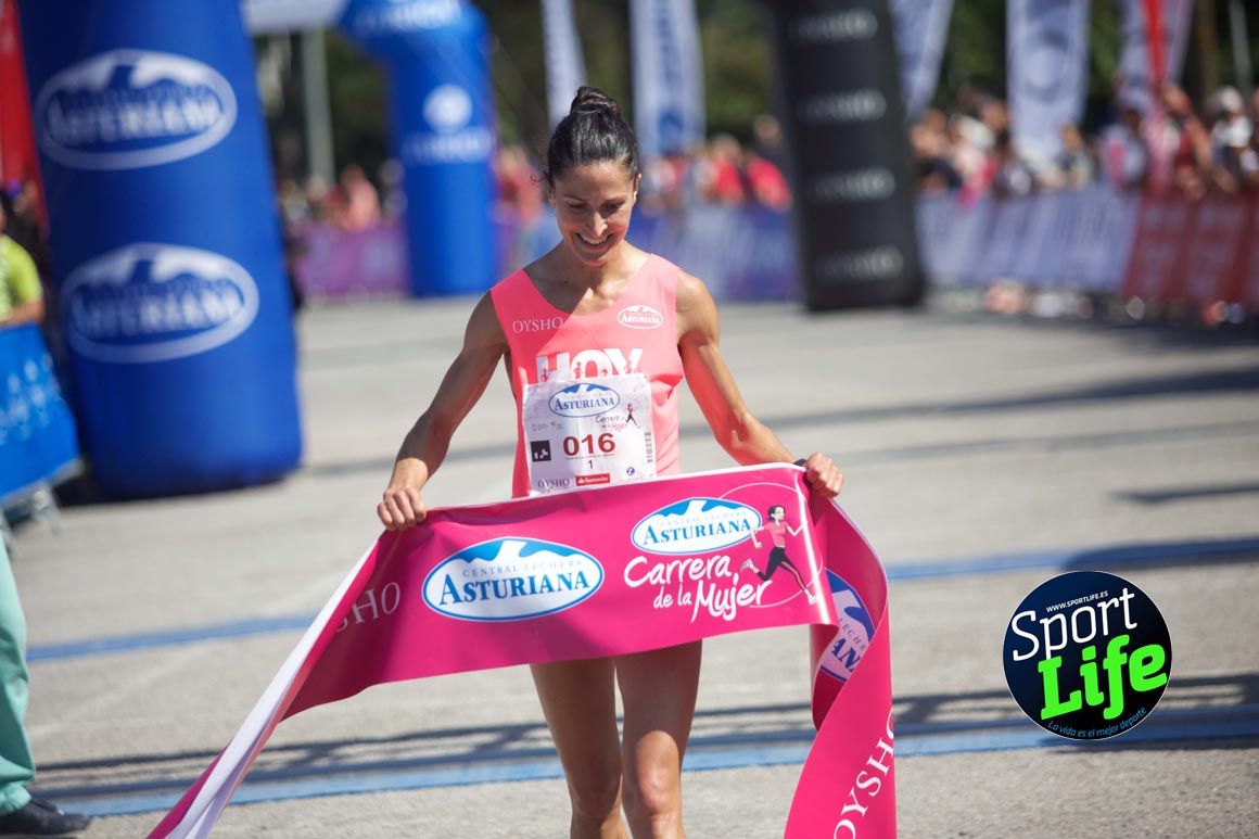 Carrera de la Mujer de Vitoria, primeras llegadas a meta y ambiente de carrera