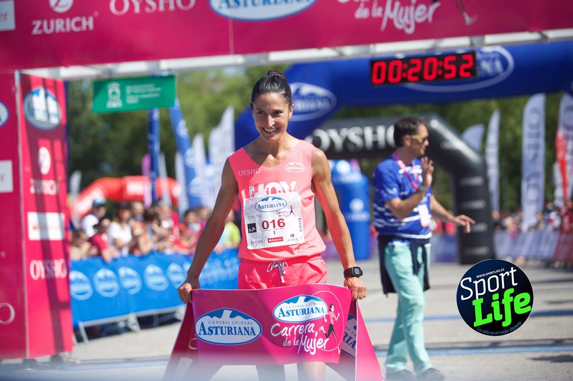Carrera de la Mujer de Vitoria, primeras llegadas a meta y ambiente de carrera
