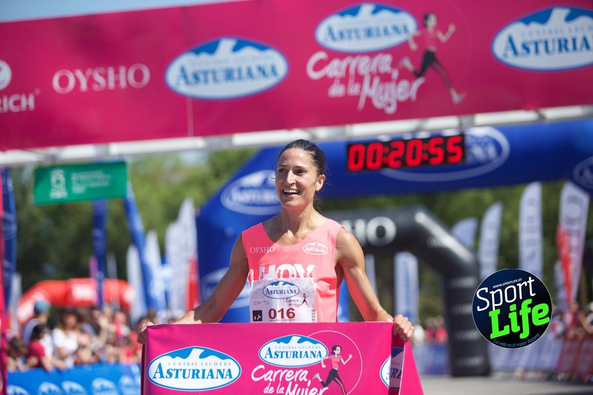 Carrera de la Mujer de Vitoria, primeras llegadas a meta y ambiente de carrera