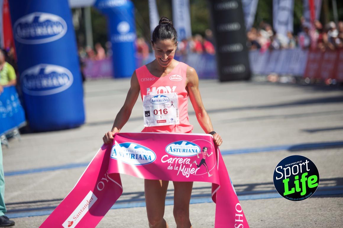 Carrera de la Mujer de Vitoria, primeras llegadas a meta y ambiente de carrera