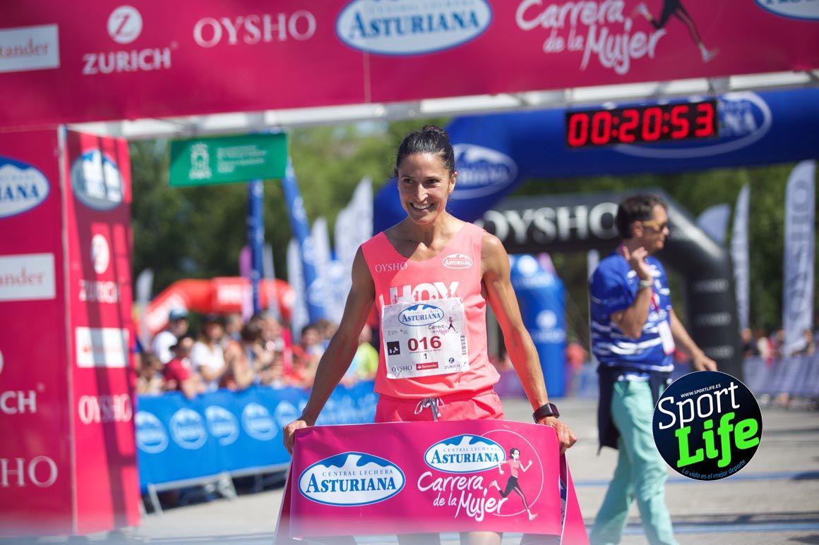 Carrera de la Mujer de Vitoria, primeras llegadas a meta y ambiente de carrera