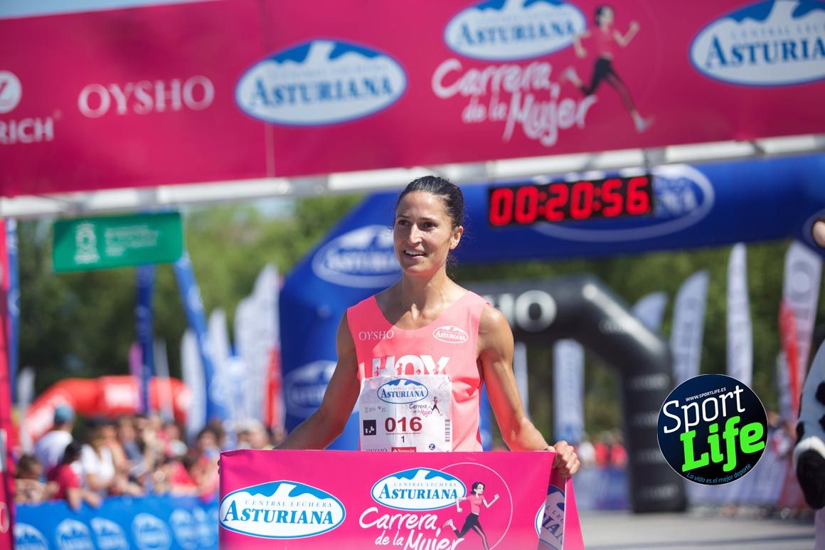 Carrera de la Mujer de Vitoria, primeras llegadas a meta y ambiente de carrera