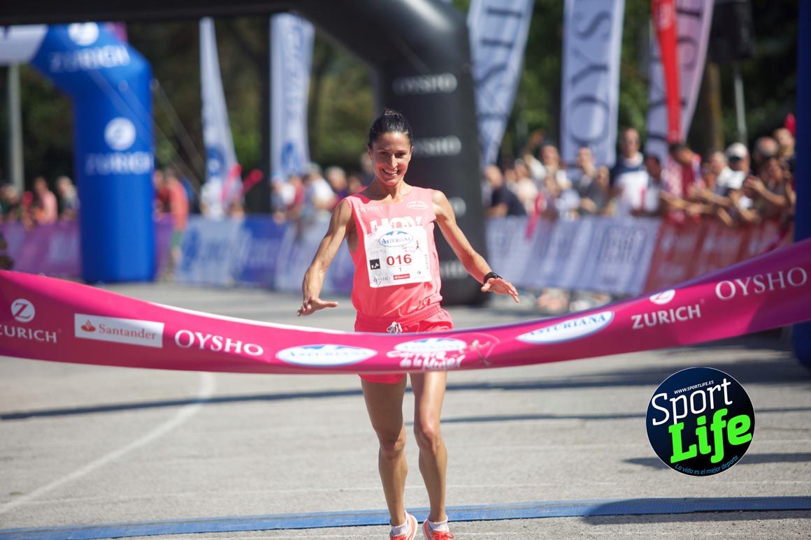 Carrera de la Mujer de Vitoria, primeras llegadas a meta y ambiente de carrera