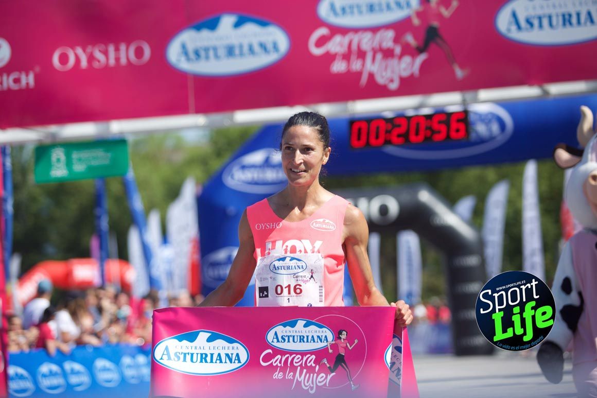Carrera de la Mujer de Vitoria, primeras llegadas a meta y ambiente de carrera