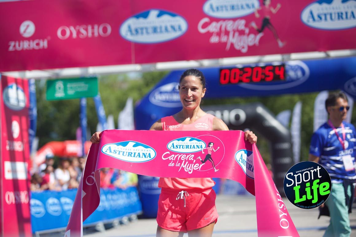 Carrera de la Mujer de Vitoria, primeras llegadas a meta y ambiente de carrera