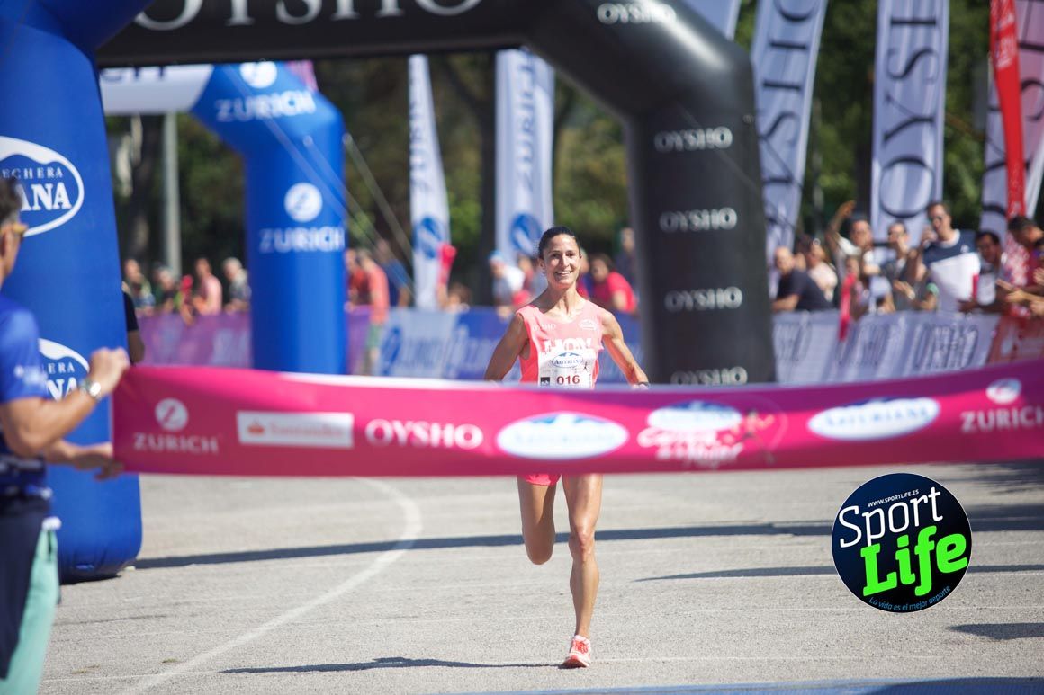 Carrera de la Mujer de Vitoria, primeras llegadas a meta y ambiente de carrera