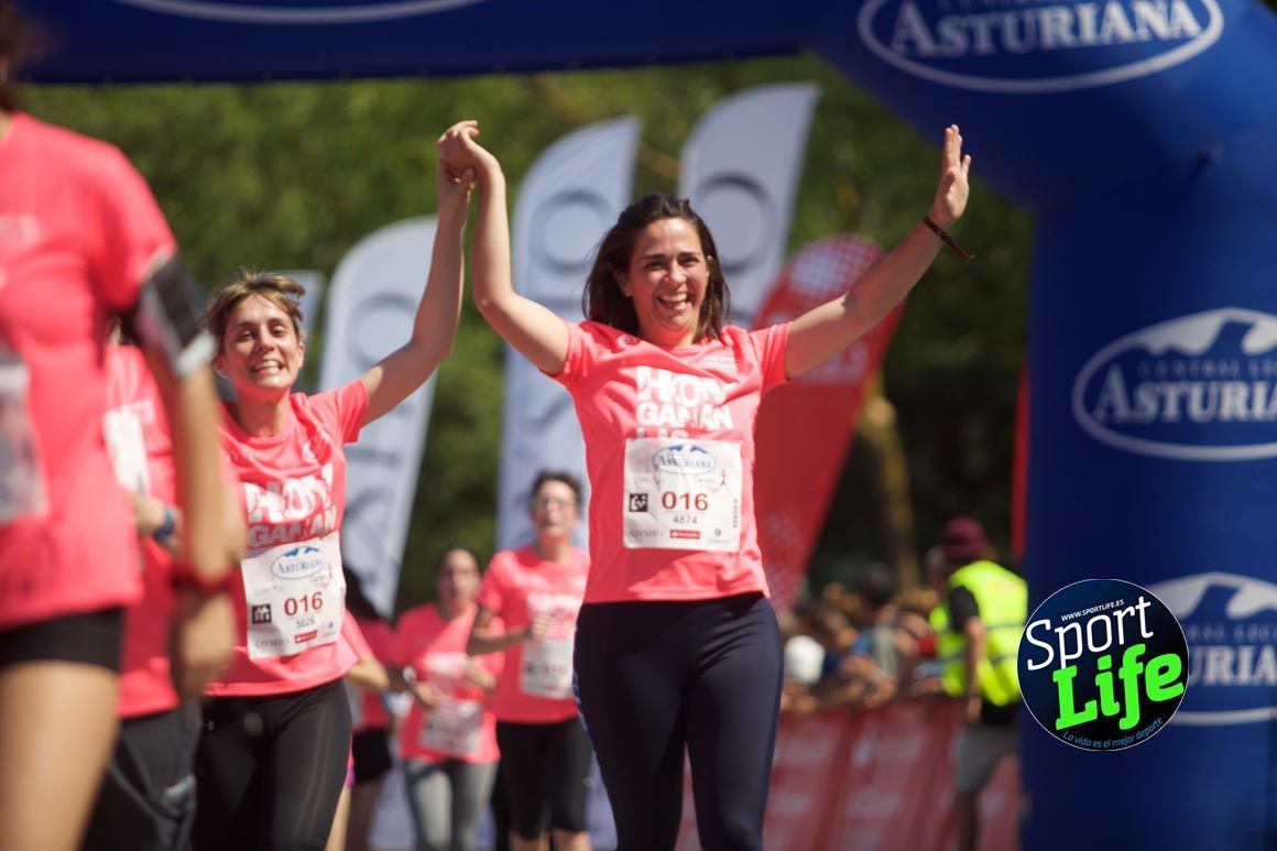 Carrera de la Mujer de Vitoria, primeras llegadas a meta y ambiente de carrera