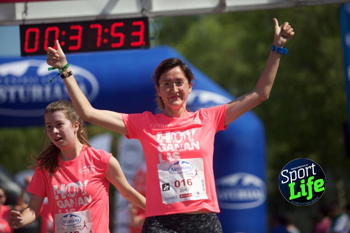 Carrera de la Mujer de Vitoria, primeras llegadas a meta y ambiente de carrera