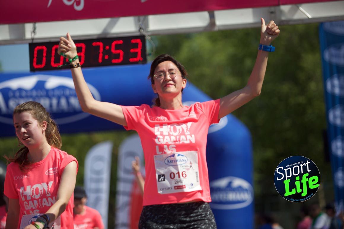 Carrera de la Mujer de Vitoria, primeras llegadas a meta y ambiente de carrera