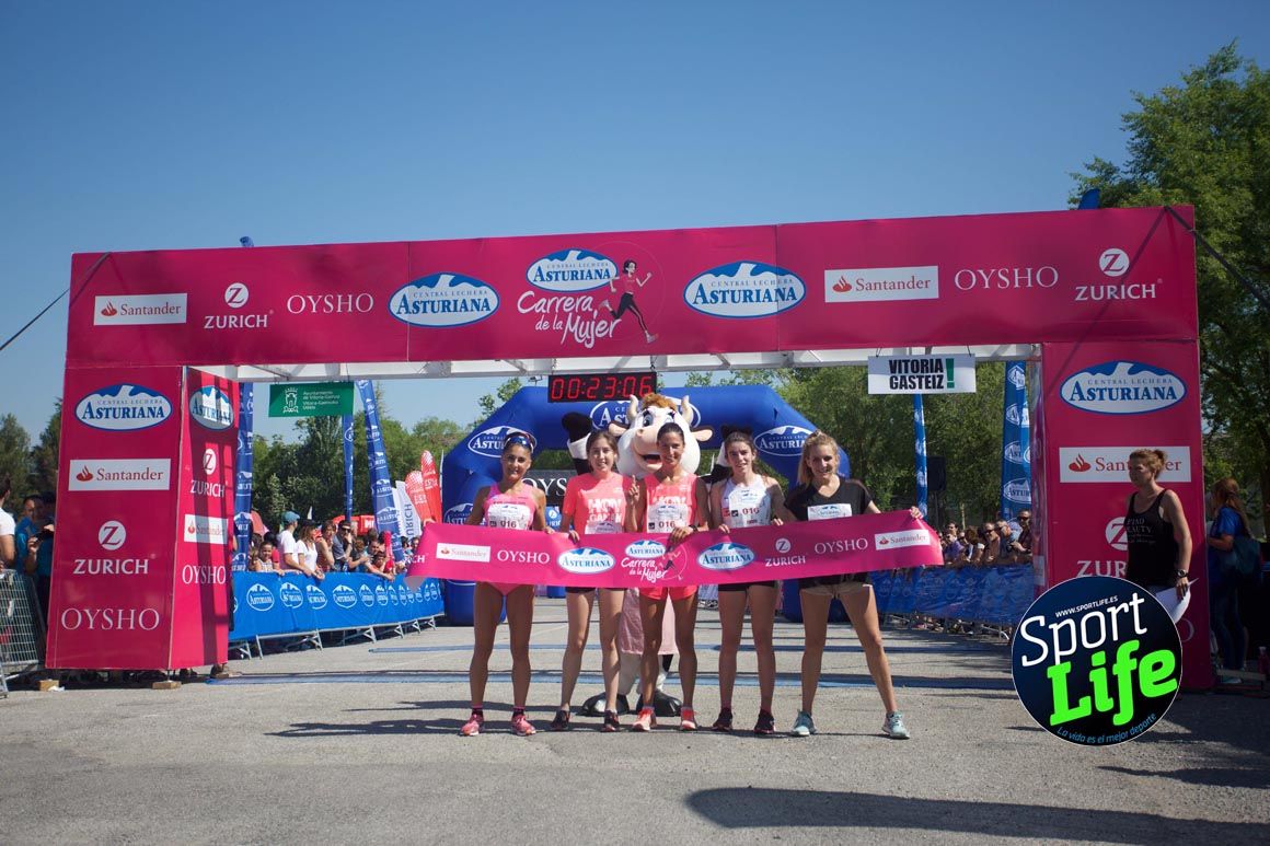 Carrera de la Mujer de Vitoria, primeras llegadas a meta y ambiente de carrera