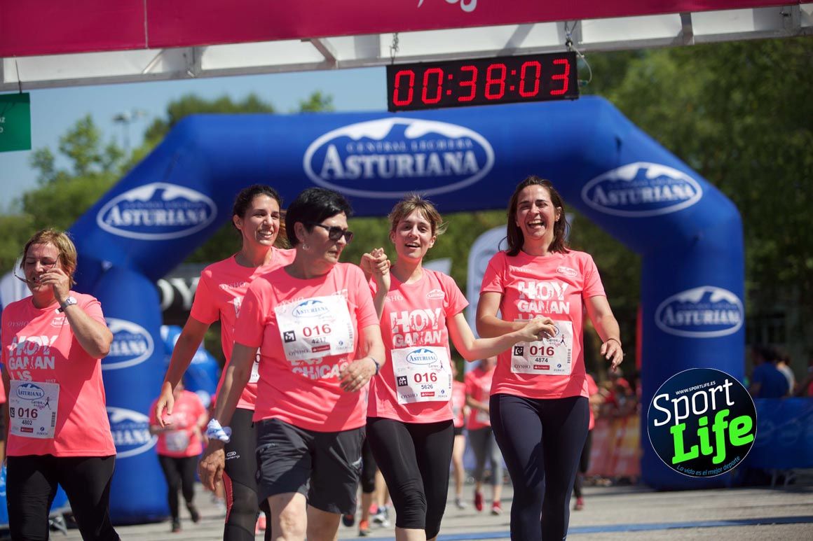 Carrera de la Mujer de Vitoria, primeras llegadas a meta y ambiente de carrera