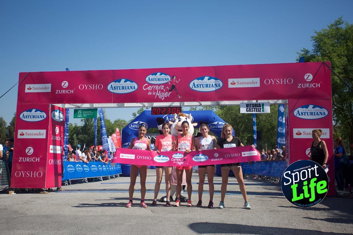 Carrera de la Mujer de Vitoria, primeras llegadas a meta y ambiente de carrera