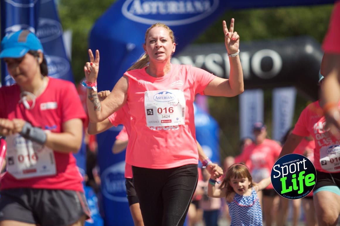 Carrera de la Mujer de Vitoria, primeras llegadas a meta y ambiente de carrera