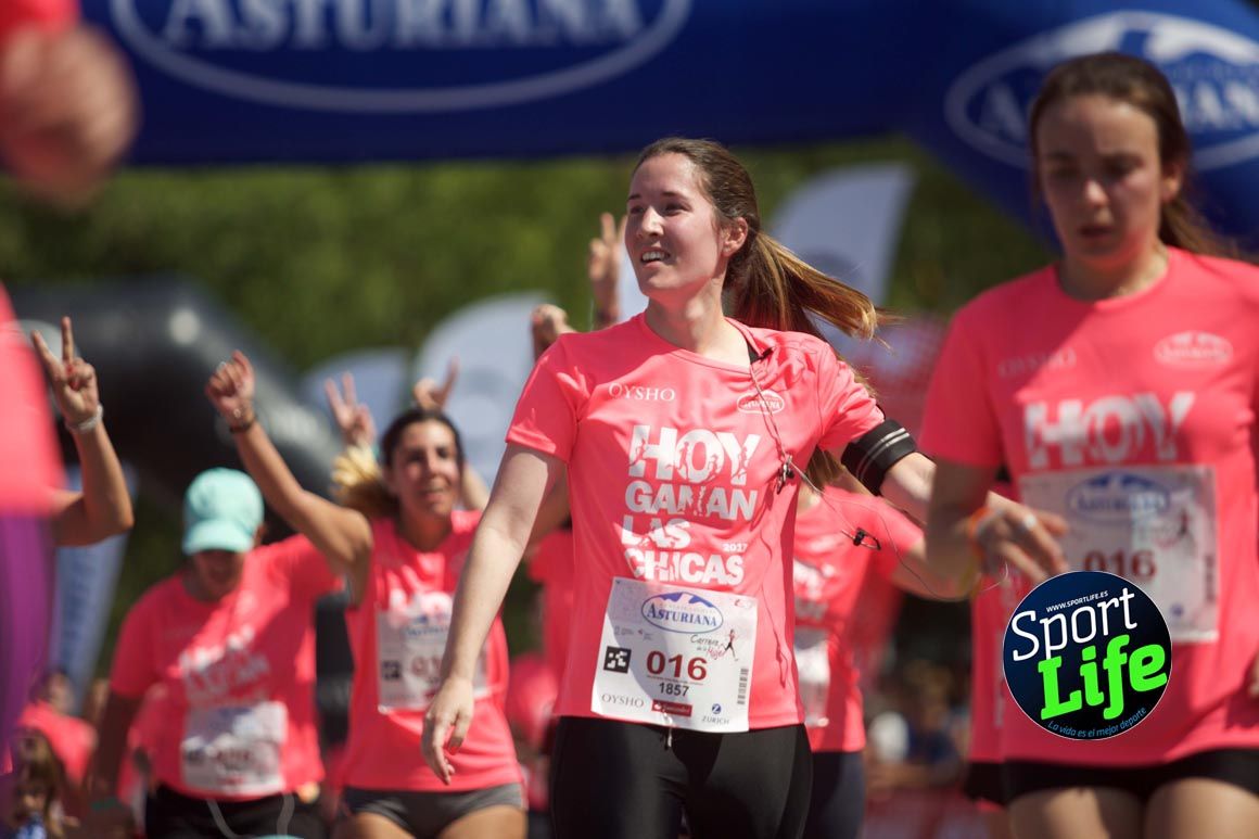 Carrera de la Mujer de Vitoria, primeras llegadas a meta y ambiente de carrera