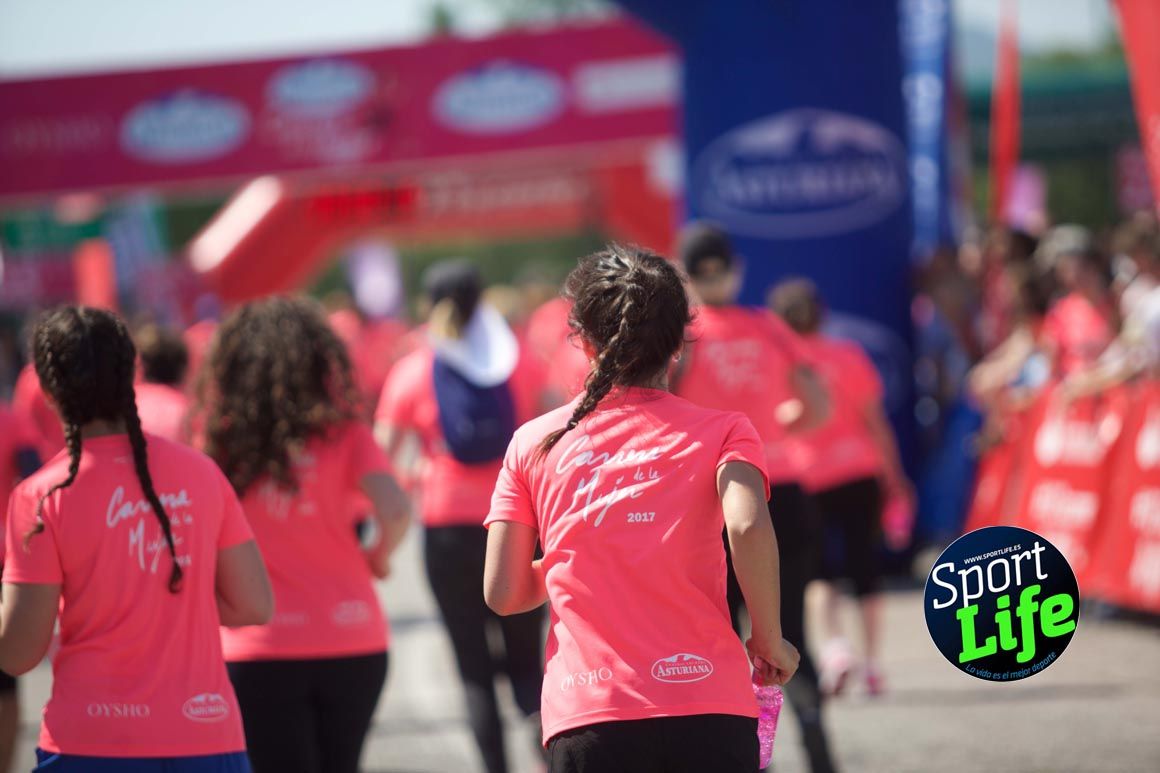 Carrera de la Mujer de Vitoria, primeras llegadas a meta y ambiente de carrera