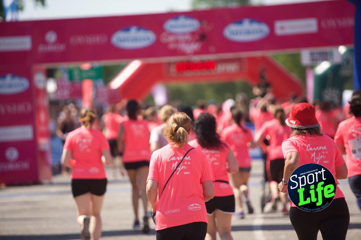 Carrera de la Mujer de Vitoria, primeras llegadas a meta y ambiente de carrera