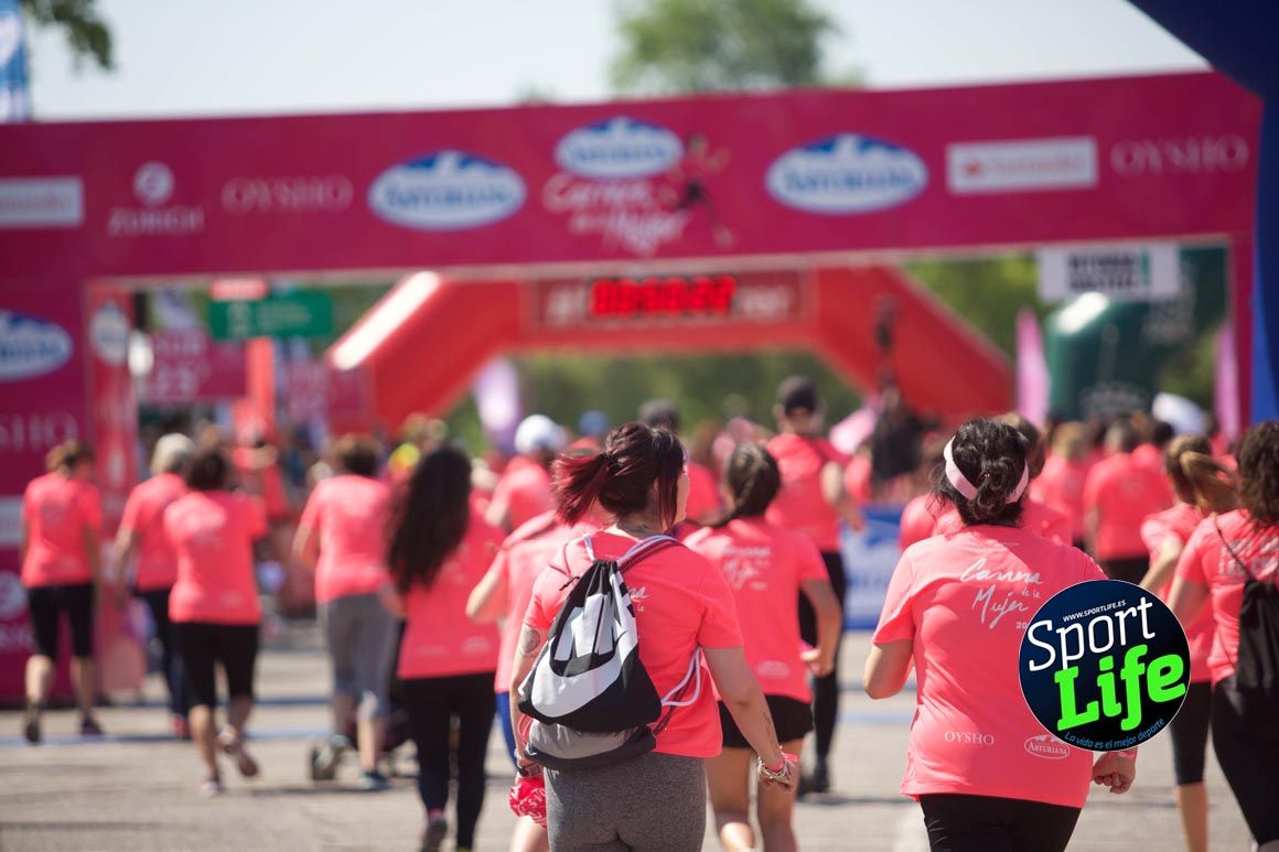 Carrera de la Mujer de Vitoria, primeras llegadas a meta y ambiente de carrera