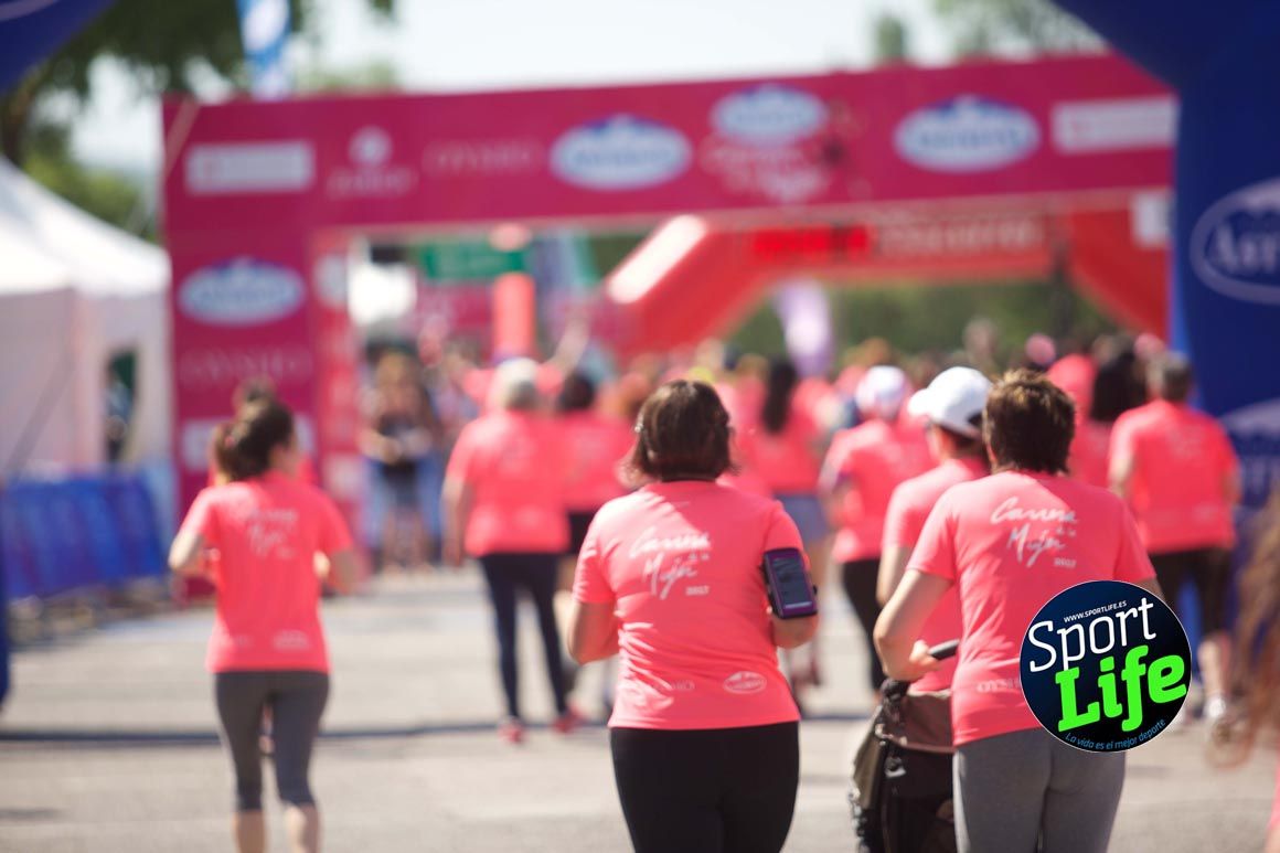 Carrera de la Mujer de Vitoria, primeras llegadas a meta y ambiente de carrera
