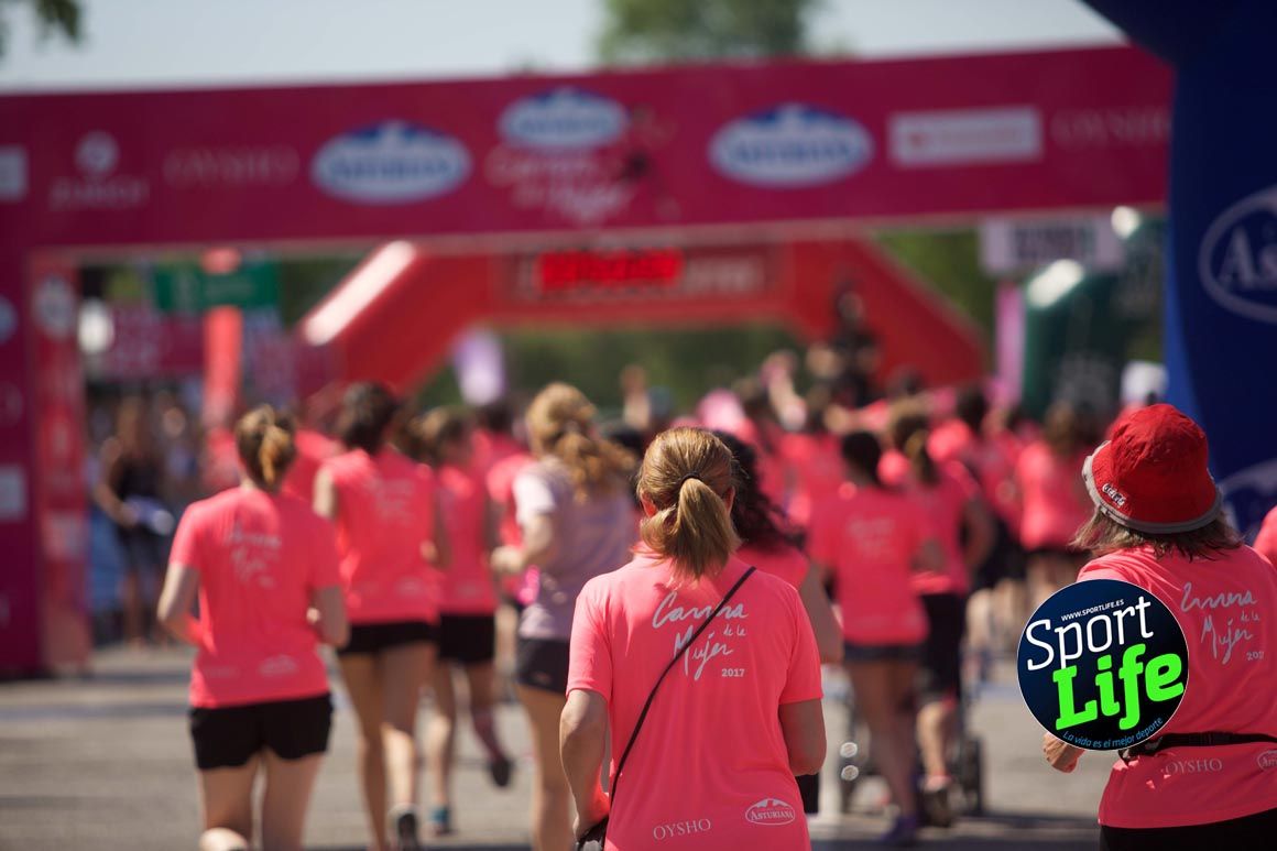 Carrera de la Mujer de Vitoria, primeras llegadas a meta y ambiente de carrera