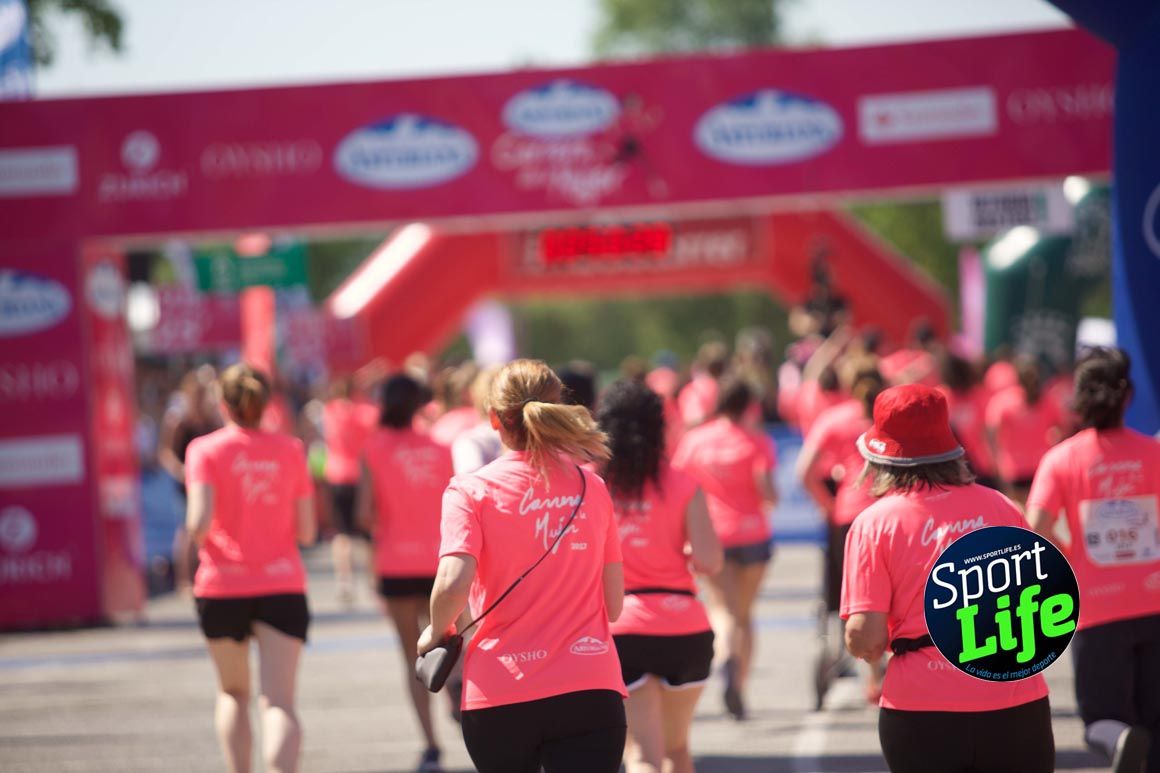Carrera de la Mujer de Vitoria, primeras llegadas a meta y ambiente de carrera