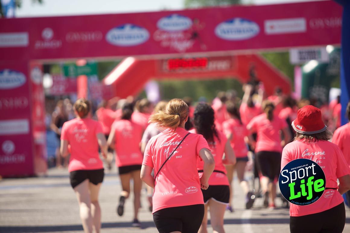 Carrera de la Mujer de Vitoria, primeras llegadas a meta y ambiente de carrera
