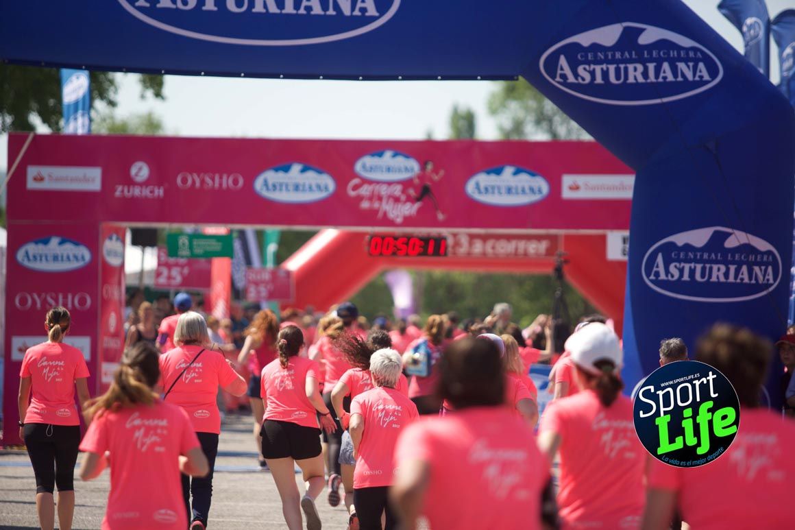 Carrera de la Mujer de Vitoria, primeras llegadas a meta y ambiente de carrera