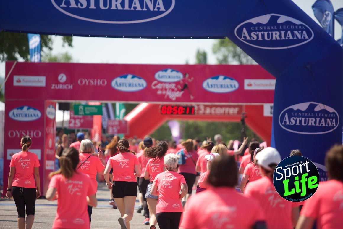 Carrera de la Mujer de Vitoria, primeras llegadas a meta y ambiente de carrera